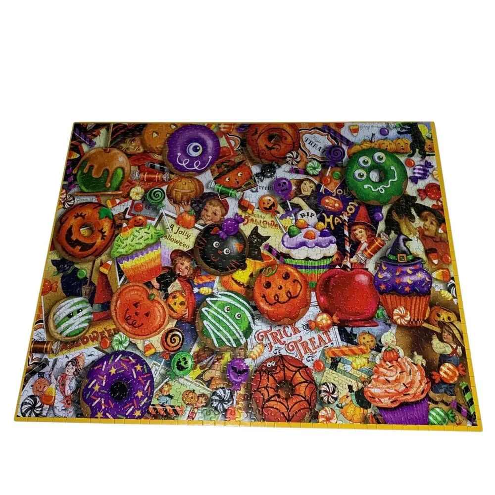 White Mountain Trick or Treat 1000 Piece Jigsaw Puzzle Halloween Made in USA